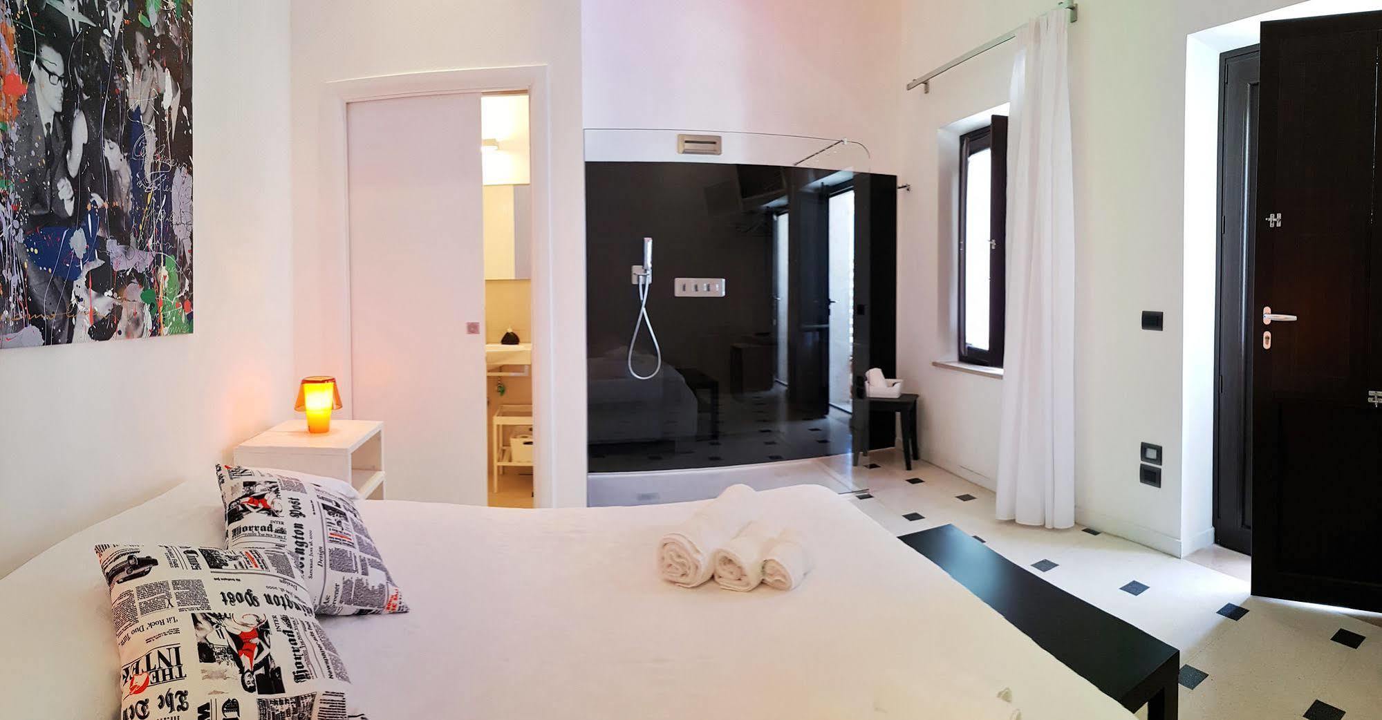 La Bella Trani - Suites And B&B Екстериор снимка